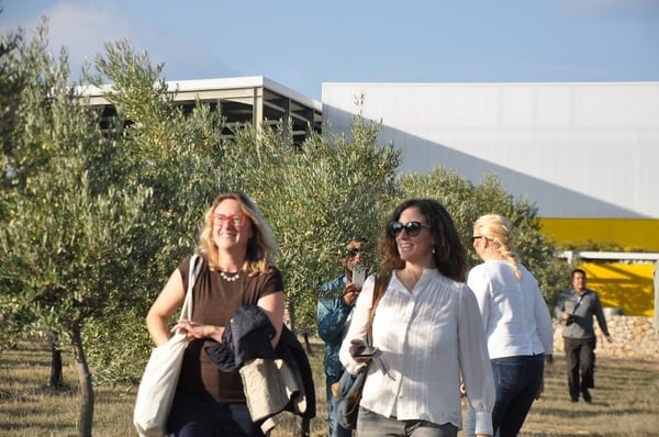 OLEOTURISMO MUJERES EN OLIVAR