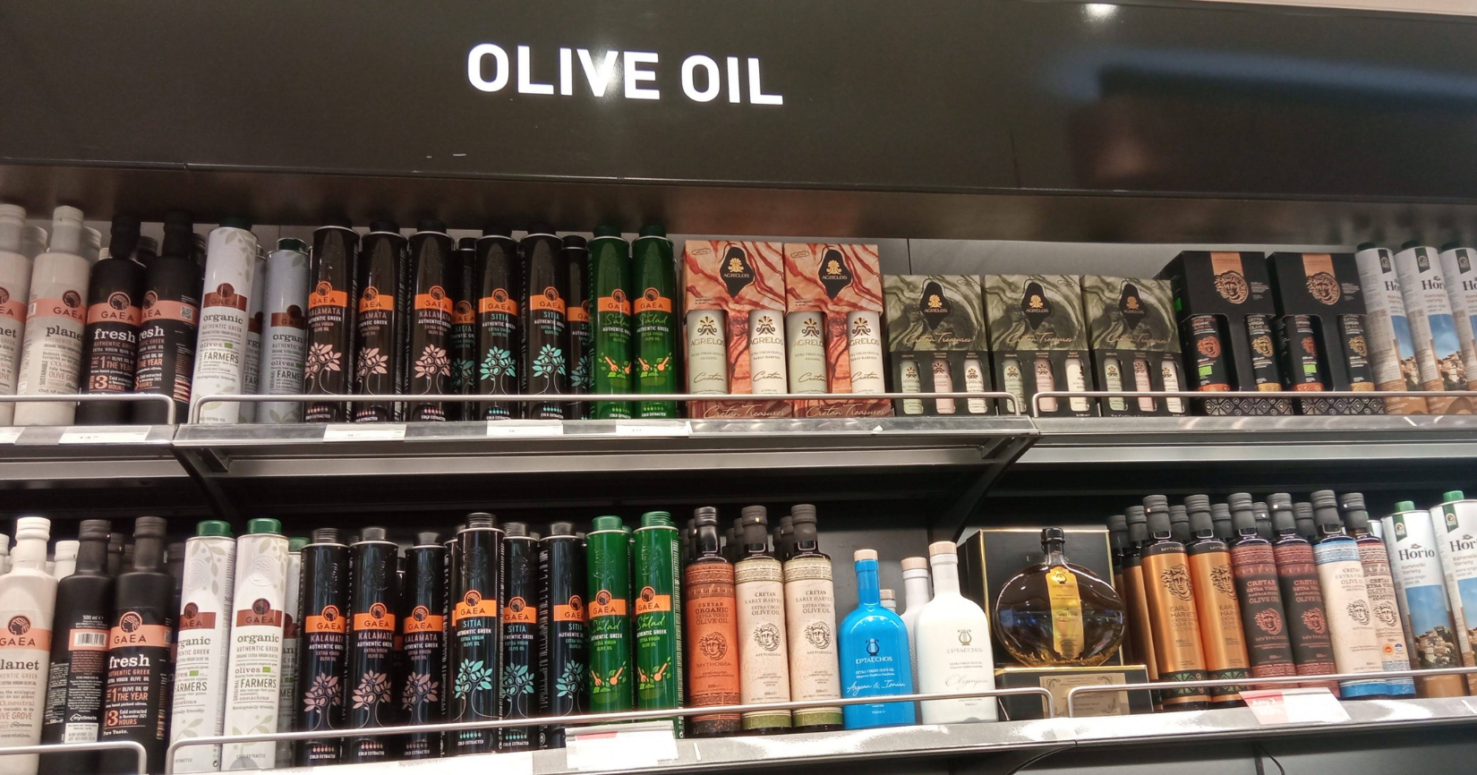 aceites de oliva en los pasillos del supermercado